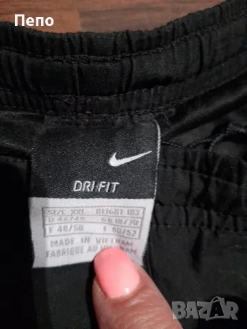 Гащи Nike, снимка 2 - Къси панталони - 50337539