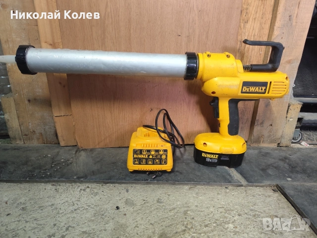 пистолет за пу DeWalt dc547