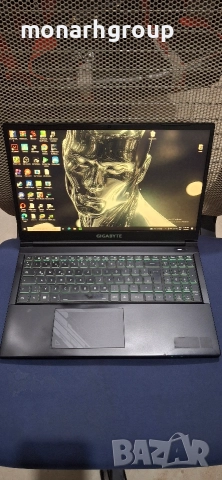 Лаптоп Gigabyte G5 CR55 + зарядно