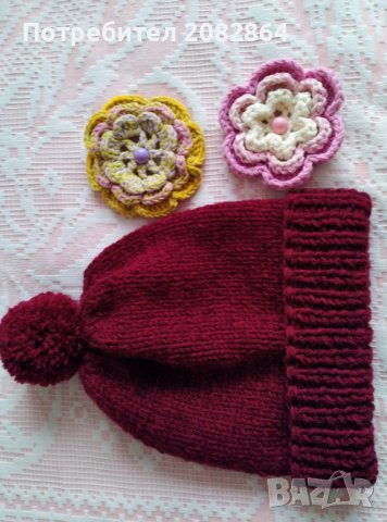  Зимна шапка с цветя, снимка 1 - Шапки - 39385554