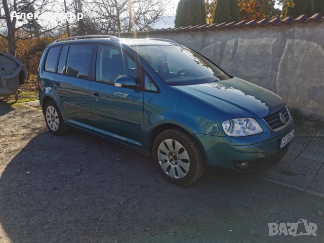 VW Touran 2.0 TDI, снимка 7 - Автомобили и джипове - 44434030
