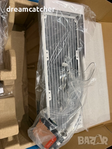 Охладител за процесор Lian Li HydroShift LCD 360 Fanless RGB - Бял, снимка 8 - Други - 52426775