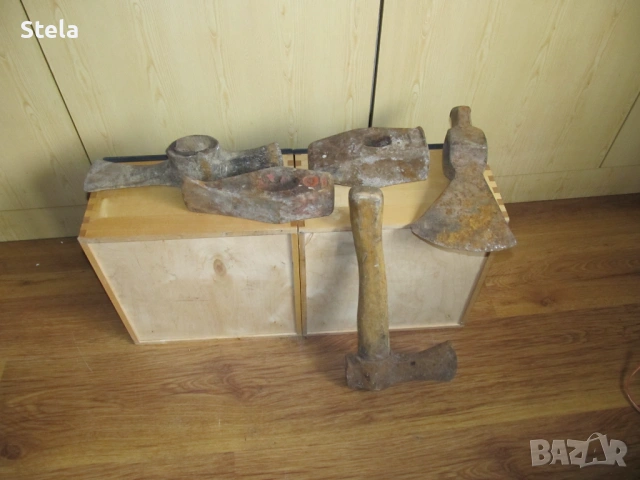 инструменти :  чук брадва кирка 5 броя - Германия