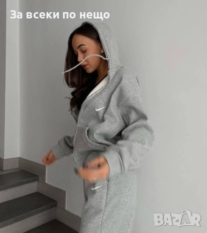 Nike Дамски Спортен Комплект🔝Дамски Спортен Екип Найк Код LFS727, снимка 2 - Спортни екипи - 51928105