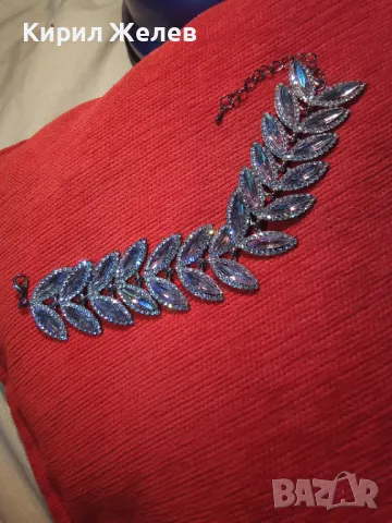 БЛЕСТЯЩА ФЛОРАЛНА СРЕБРИСТА ФЕШЪН ГРИВНА с ФАСЕТИРАНИ ЦВЕТНИ КРИСТАЛИ 39694, снимка 11 - Гривни - 47034905