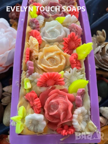 Градината Мажорел – арт сапун с флорална композиция , снимка 2 - Козметика за тяло - 51268005