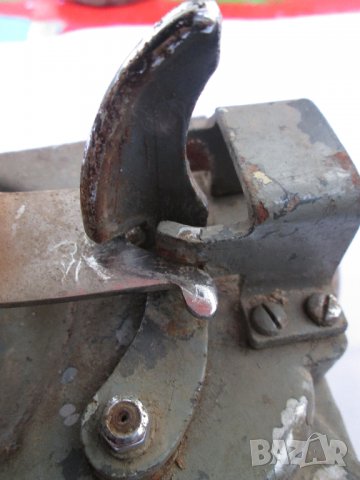 голям СТАР телефон от подводница, 1969 и стар перископ от  танк  ТНПО - 170 А / JOW 20 DND 3, снимка 11 - Антикварни и старинни предмети - 28966088