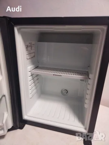 Амонячен хладилник тип мини бар. DOMETIC RH438D  с обем 30 литра. Ниска консумация на ток 65W Подход, снимка 15 - Хладилници - 48561834