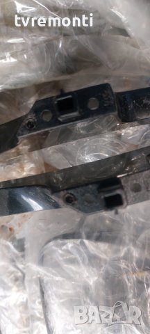 крачета за телевизор Samsung модел UE32T4302AK, снимка 2 - Стойки, 3D очила, аксесоари - 42133720