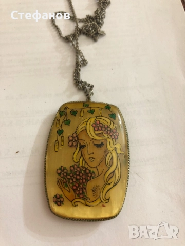 Ръчно изработено руско селенитно колие с уникални рисунки, със сребърна обковка