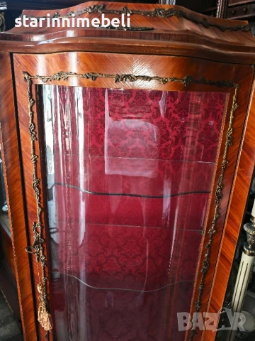 Малка витрина Луи XV, снимка 5 - Секции и витрини - 50803201