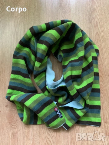 Шал на Quiksilver, снимка 2 - Шалове - 53964534