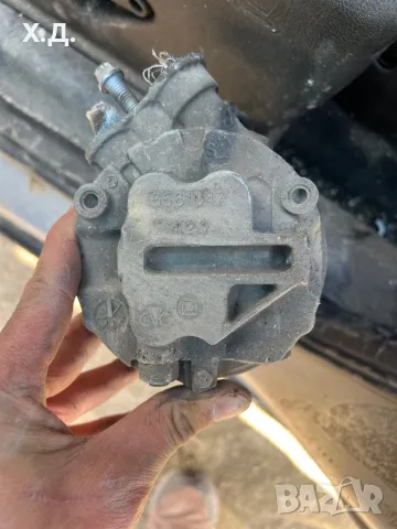 Компресор климатик Опел Зафира А 1.6 101кс, снимка 3 - Части - 49849119