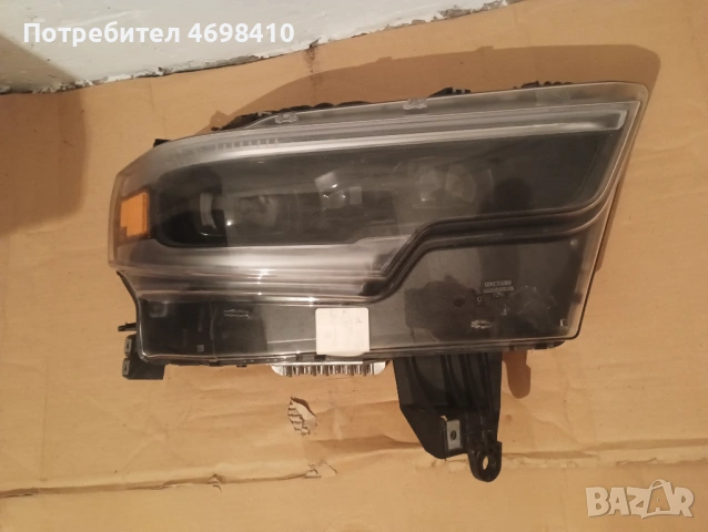 Десен фар Dodge RAM Доч Рам 1500 фарове, снимка 2 - Части - 53945352