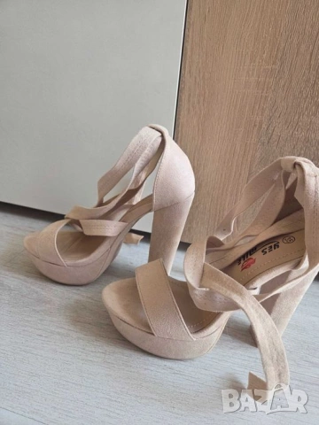 Дамски сандали бежови, снимка 5 - Сандали - 54105417