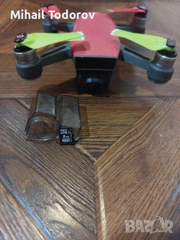 Дрон Dji Spark с дистанционно.