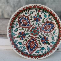 Керамична чиния за стена -Изник, снимка 1 - Колекции - 38629024