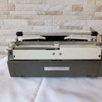 Стара пишеща машина Olympia De Luxe SM7 - Made in Germany - 1960 г., снимка 8 - Антикварни и старинни предмети - 38385662