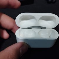apple air pods pro (1st generation), снимка 5 - Bluetooth слушалки - 42528105