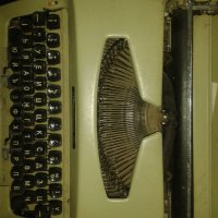 Стари пишещи машини, снимка 4 - Антикварни и старинни предмети - 29454265