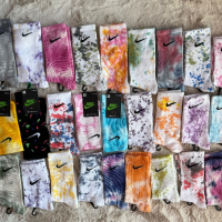 Шарени чорапи Nike 35-40, снимка 1 - Дамски чорапи - 44237036