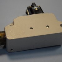 краен изключвател KONTAKTA Pn2-1V2-5 15A 380V Limit Switch, снимка 3 - Резервни части за машини - 37719355