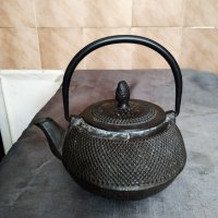 стар чугунен чайник, снимка 1 - Антикварни и старинни предмети - 29866386