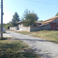 Къща в с.Балкански Област Разград, снимка 1 - Парцели - 42778203