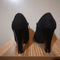 Нови -50% естествена кожа Laura Biagiotti естествен велур черни обувки 38 номер есенни дамски обувки, снимка 7 - Дамски елегантни обувки - 33881189