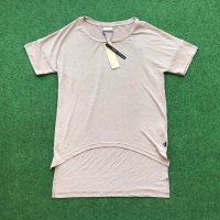 НОВА Дамска асиметрична тениска S oversize, снимка 2 - Тениски - 29765942