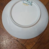 Красива порцеланова чиния, снимка 2 - Чинии - 37465933