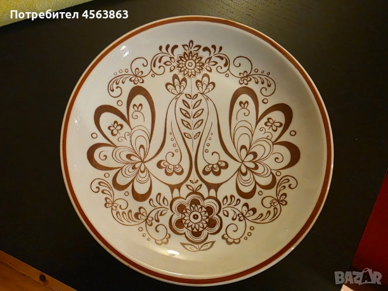 Порцеланова чиния- стенна, снимка 1