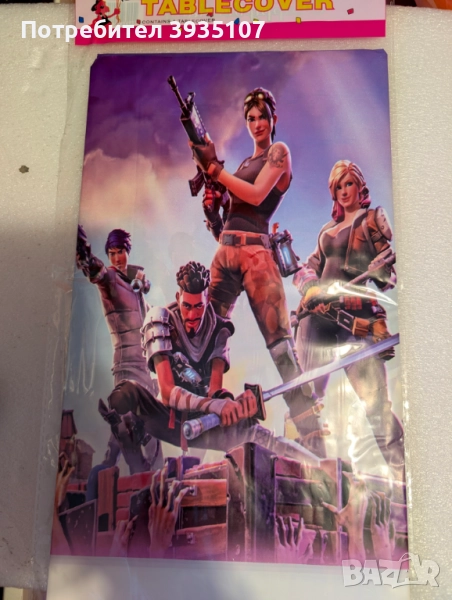 Парти покривка Фортнайт ,сламки,свирки балони,стойка за мъфини, кутийки,шапки, снимка 1