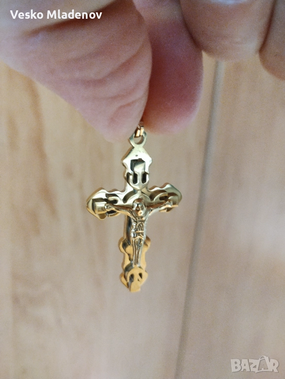 Продавам кръстче златно от медицинска стомана. , снимка 1