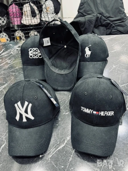 шапки с козирка balenciaga dsquared2 ami MCM icon , снимка 1