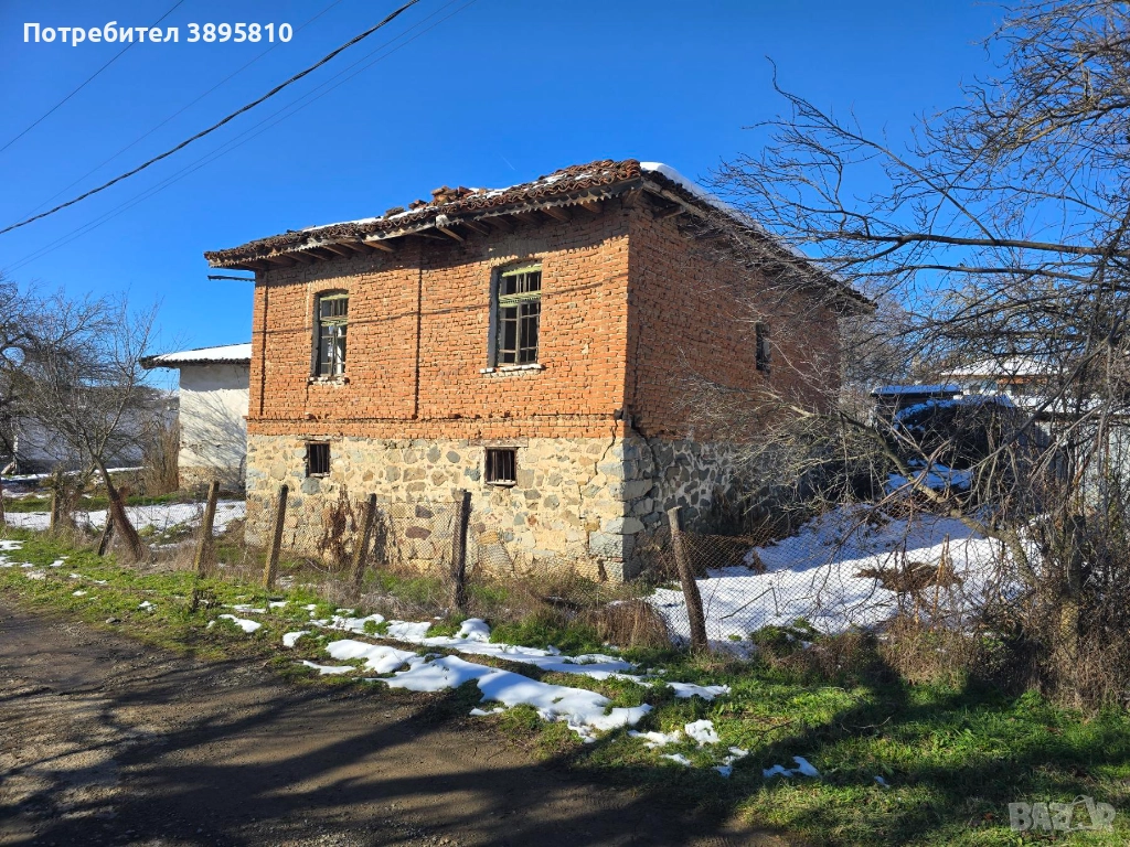 Продавам имот разположен в с.Факия, общ.Средец, обл.Бургас, снимка 1