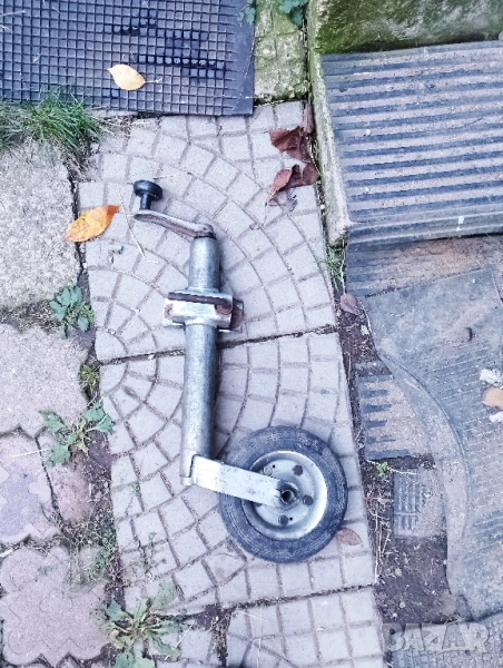 усилено опорно колело със скоба , снимка 1
