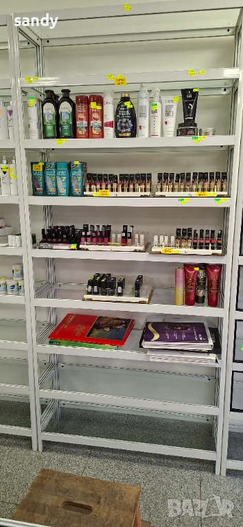 Стелажи и Витрини, снимка 1