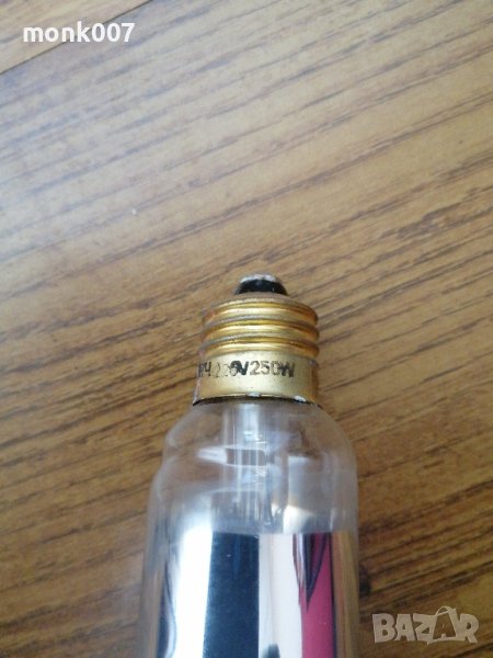 Електрическа крушка 250 вата с порцеланова фасунга , снимка 1