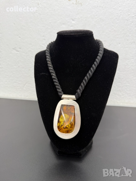 Сребърен медальон с Кехлибар. №7414, снимка 1