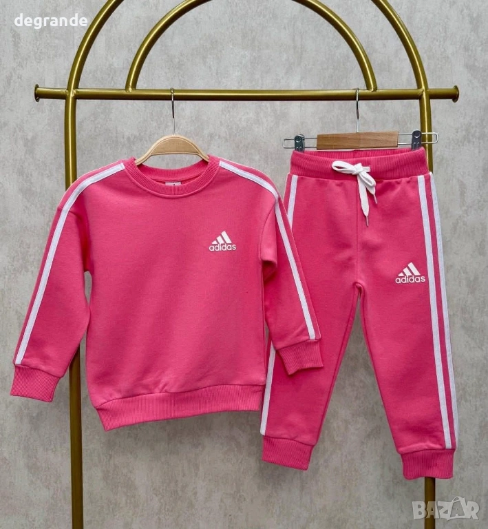 Детски комплект Adidas  Цена 27 €   4-5 г.  , снимка 1