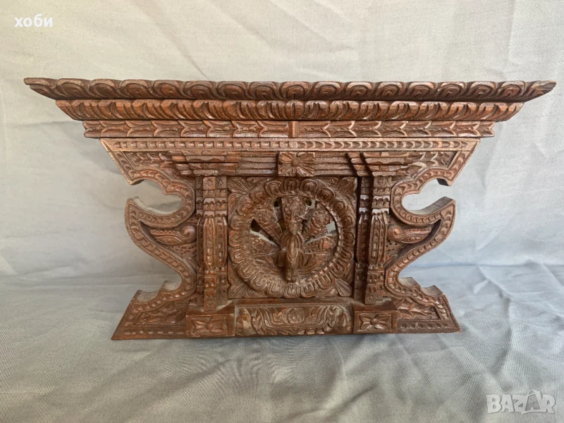 Ръчно резбована дървена скулптура за стена, снимка 1