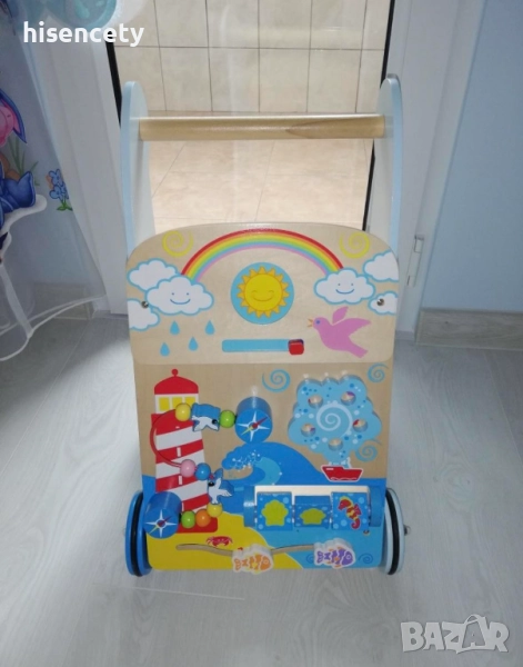 Детски дървен уокър с активности, снимка 1