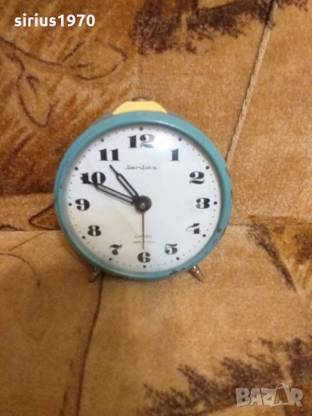 Стар работещ будилник янтар, снимка 1