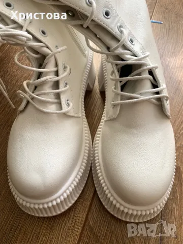 Бели ботуши с връзки, снимка 7 - Дамски ботуши - 49644851