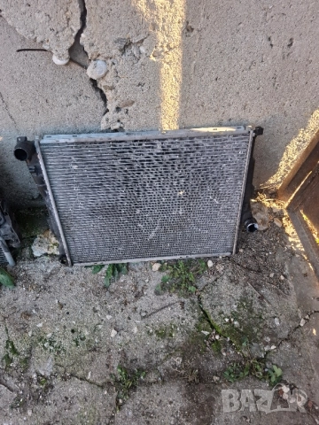 Bmw 320i e46 Бензин Бмв радиатор маска климатик, снимка 2 - Части - 52425879