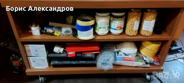 Шкаф на колела, тв шкаф