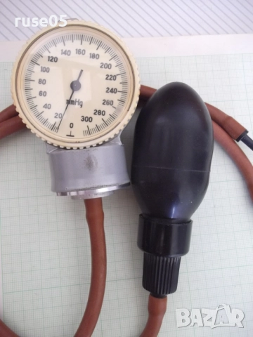 Манометър и помпа от механичен апарат за измерване на кръвно, снимка 3 - Други стоки за дома - 51869516