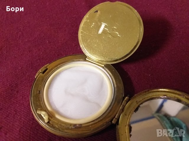 Стара пудриера с огледало, снимка 4 - Други ценни предмети - 34521783