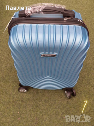Стилен куфар с колелца за ръчен багаж с твърдо покритие 40/30/20см, снимка 4 - Куфари - 44927621